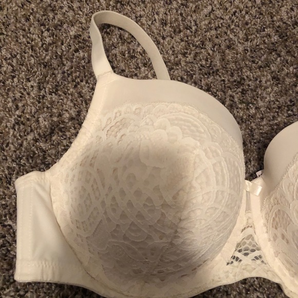 White Bra - Picture 2 of 5